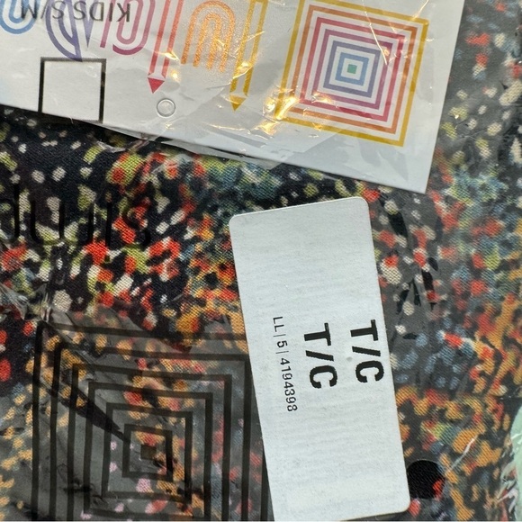 LuLaRoe Tall and Curvy Leggings  - multi color abstract chevron dot print - Picture 8 of 9